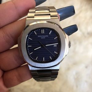 patek philippe nautilus steel 5711/1A-010